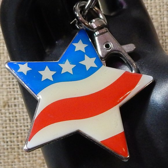 <3 I Luv the USA Key Chain  <3 - Picture 2 of 7